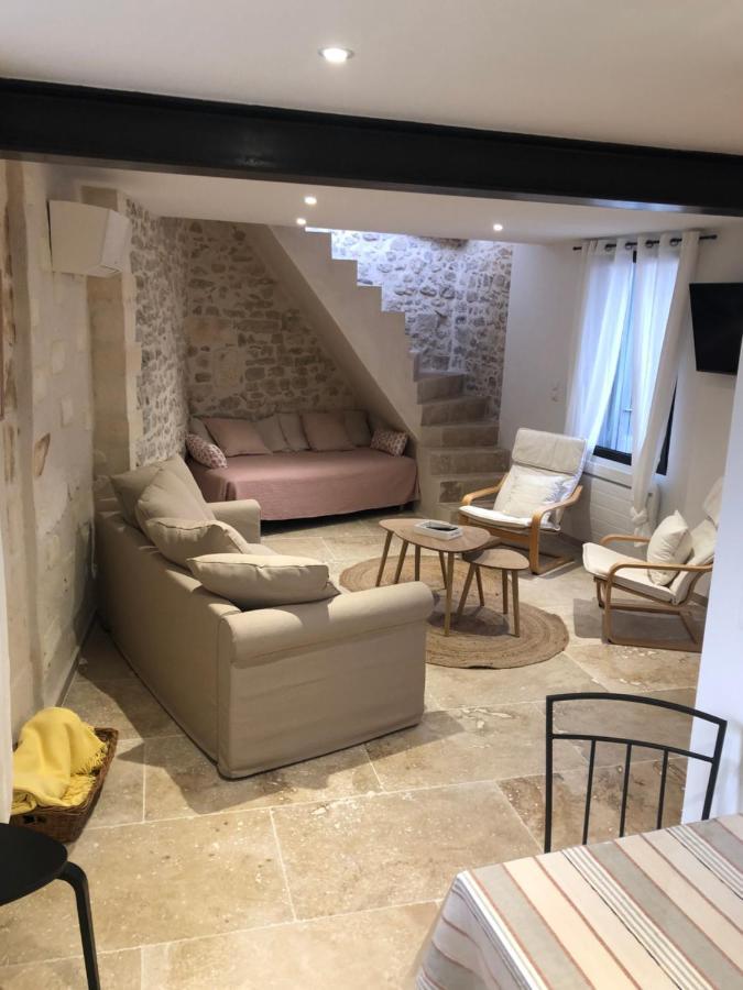 Entre Les Arenes Et La Major Apartment Arles Exterior photo