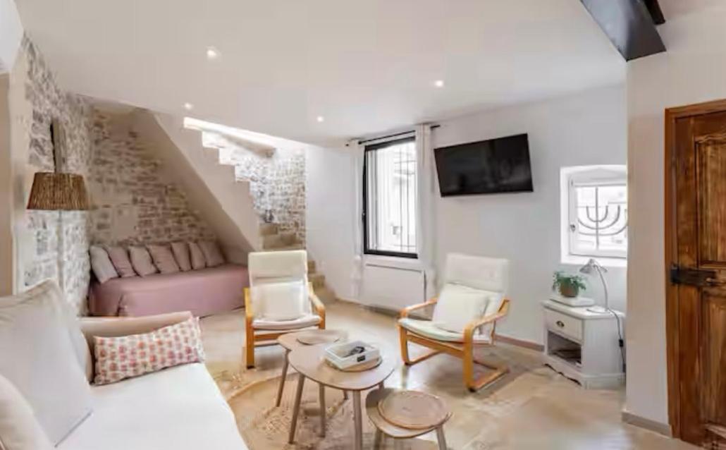 Entre Les Arenes Et La Major Apartment Arles Exterior photo